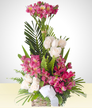 Flower Arrangement with purple Alstroemerias and Roses