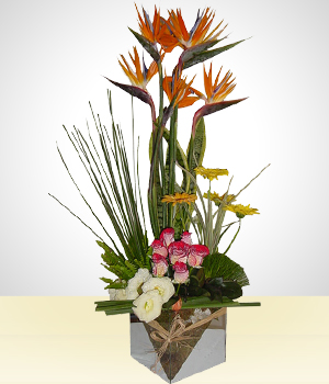 Straight from the Heart Gorgeous Arrangement