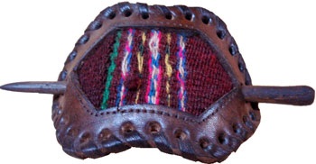 Hair barrette with antique awayo
