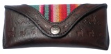 Porta lentes de cuero con awayo