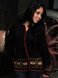 Chompa negra- decoracin geomtrica