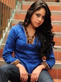 "Sweater "fringes" with hood - Blue"