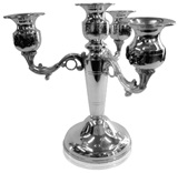 Candlabre avec quatre cierges