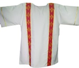 Dalmtica Blanca con Franjas Rojas Bordadas