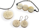 Jeux des bijoux en tagua